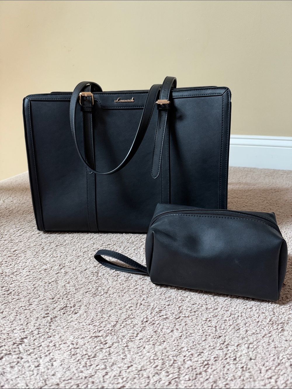 Lovevook Black 15.6” Tote with Matching Pouch